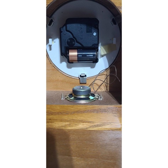 RARE VINTAGE Howard Miller Mantle Desk Clock Model 635-102 Made In Germany.CLEAN - Picture 6 of 8